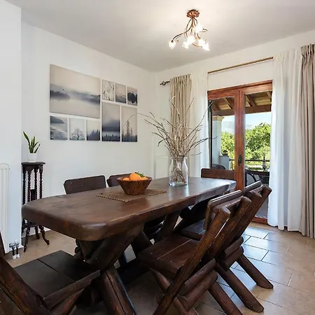 Villa Adonis